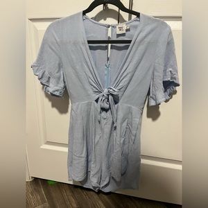 Princess polly play suit /romper. Size 6. light blue.